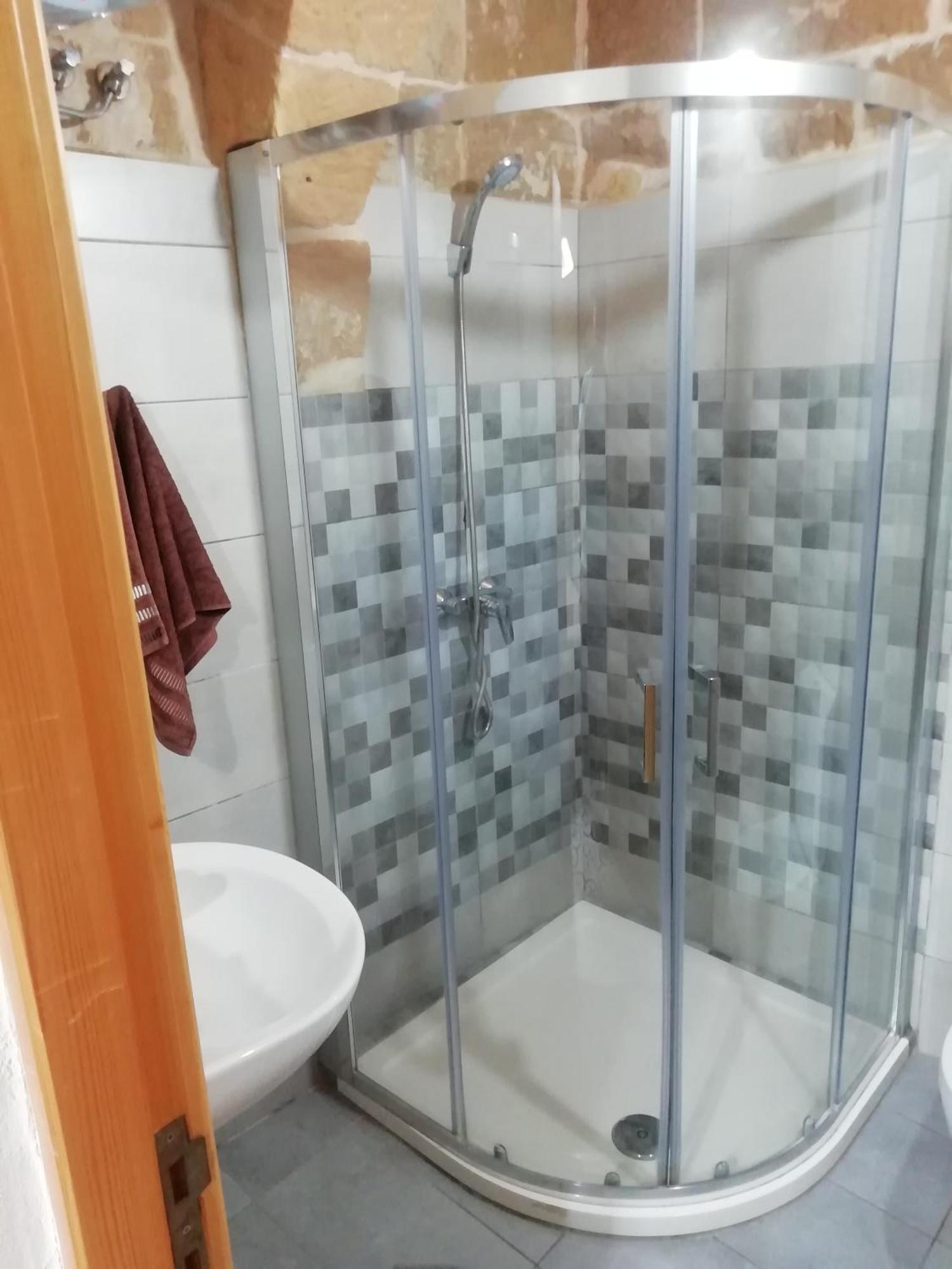 Sixty Two 3 Apartment Виктория Стая снимка
