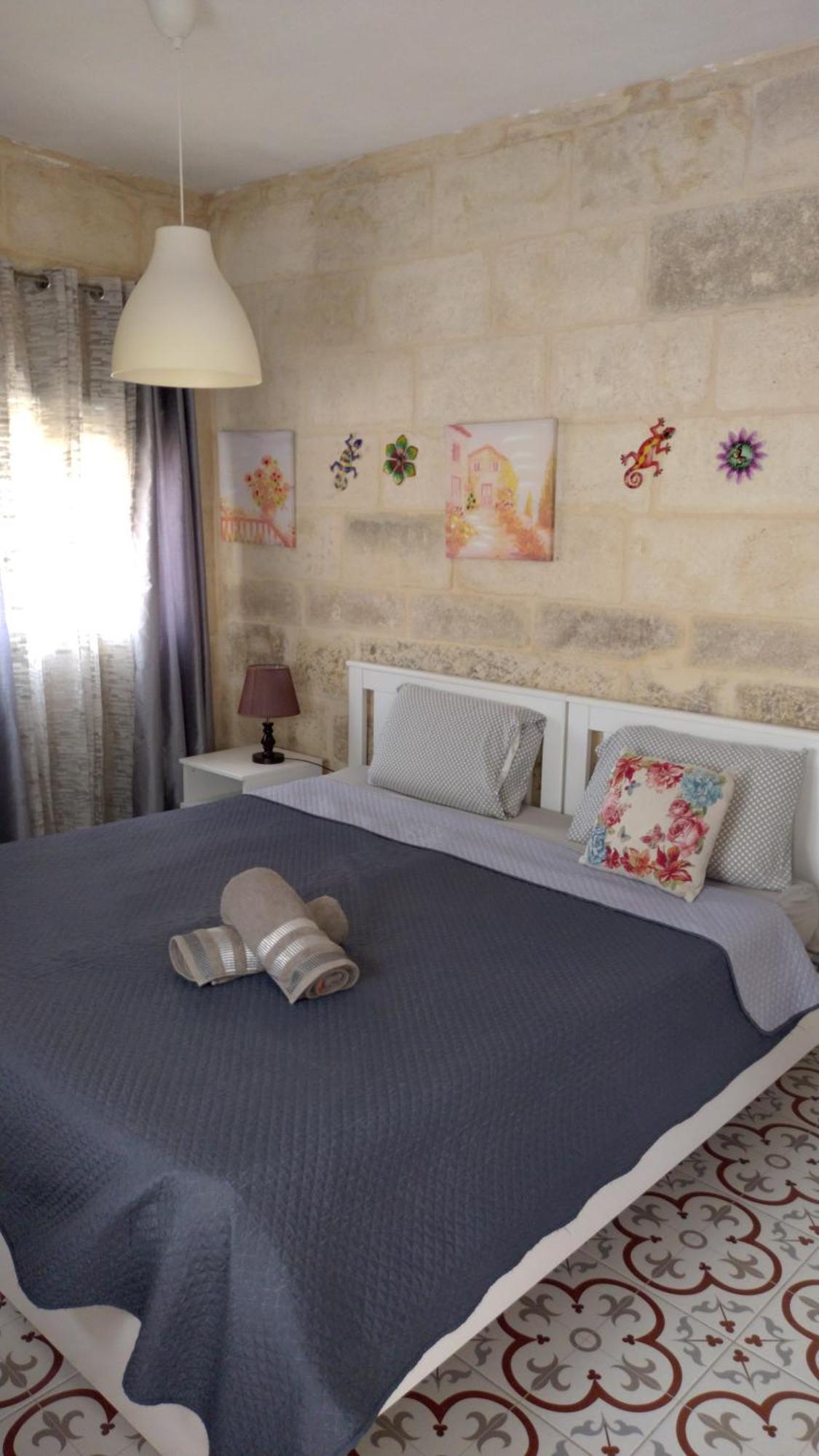 Sixty Two 3 Apartment Виктория Екстериор снимка