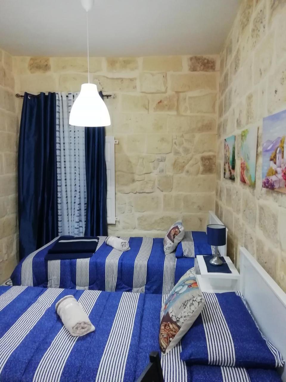 Sixty Two 3 Apartment Виктория Екстериор снимка