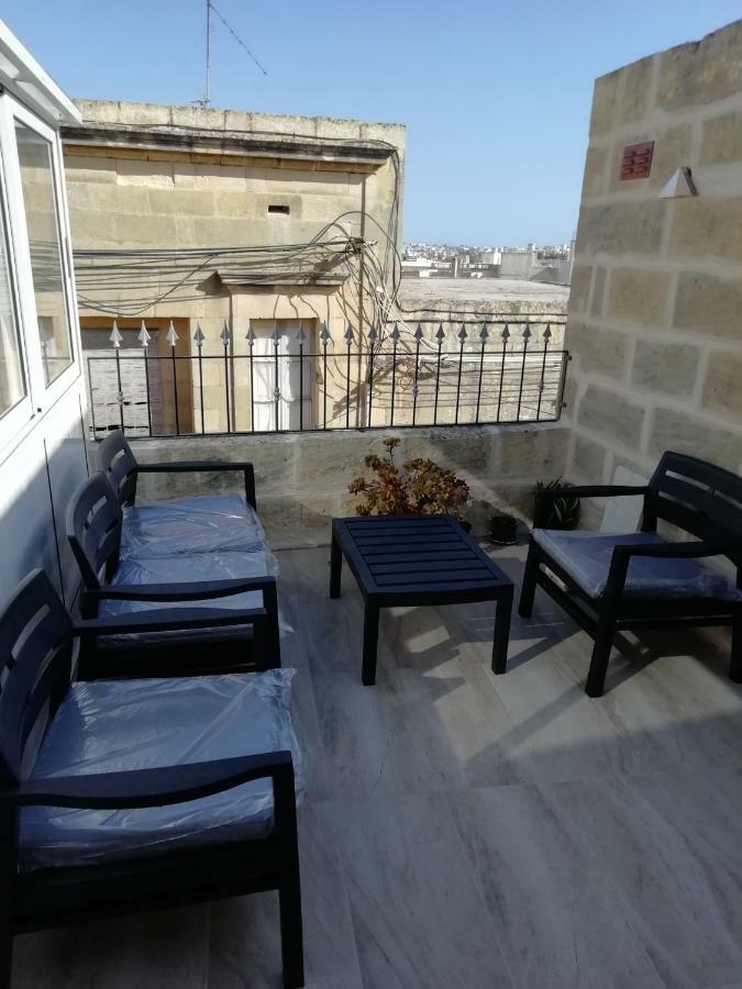 Sixty Two 3 Apartment Виктория Екстериор снимка